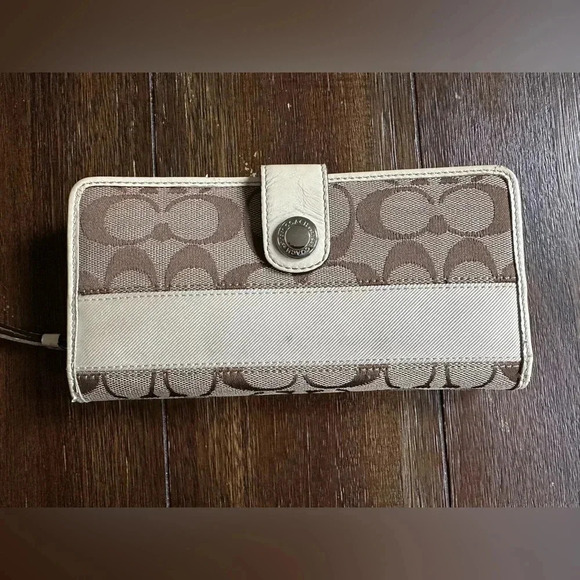 Coach signature logo wallet - Picture 8 of 15